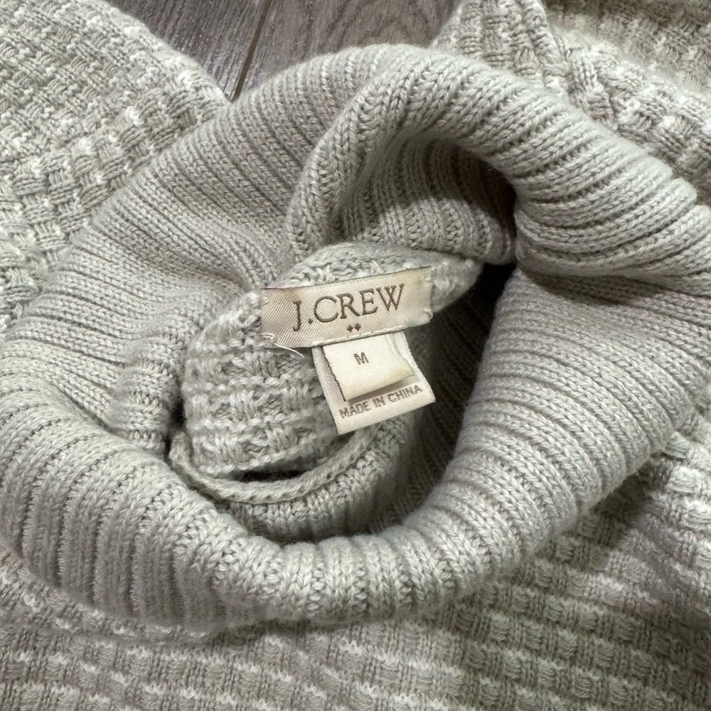 J Crew grey and white soft turtleneck sweater M